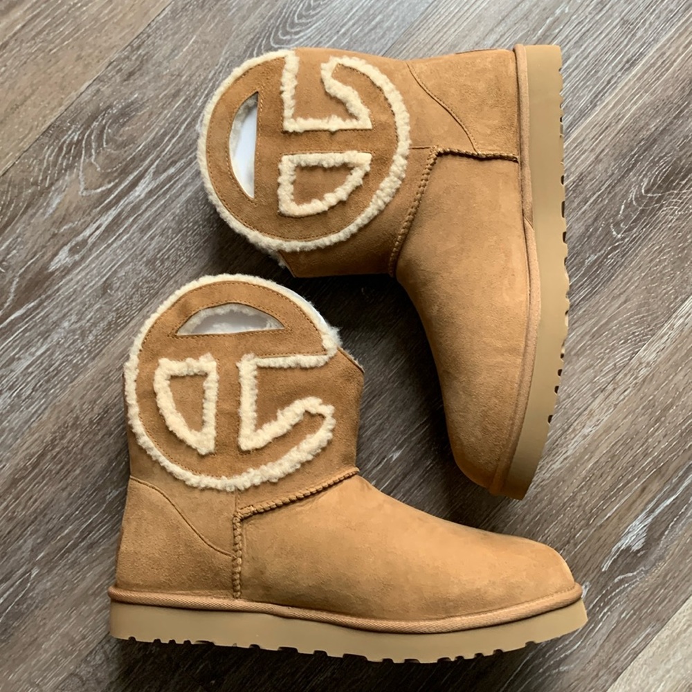 UGG x Telfar Logo Mini